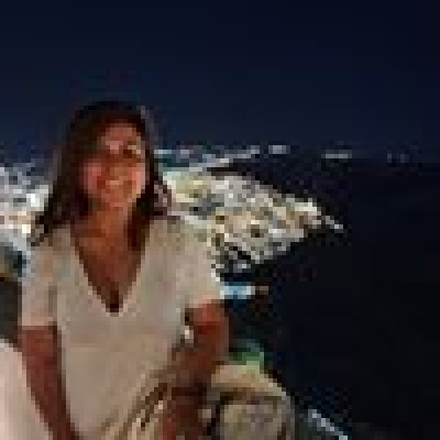 Milena  zoekt een Appartement / Studio in Gent