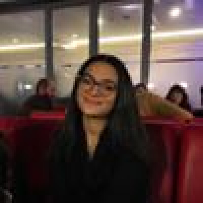 Farah zoekt een Kamer / Studio in Gent