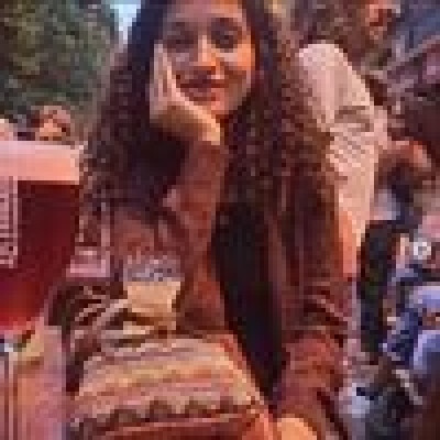 Núbia zoekt een Studio in Gent