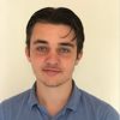 Hugo  zoekt een Kamer / Appartement / Studio in Gent