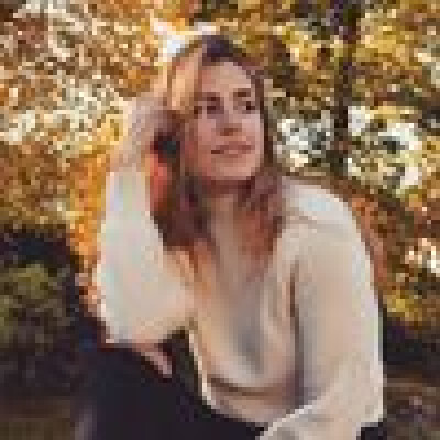 Anna  zoekt een Kamer / Appartement / Studio in Gent