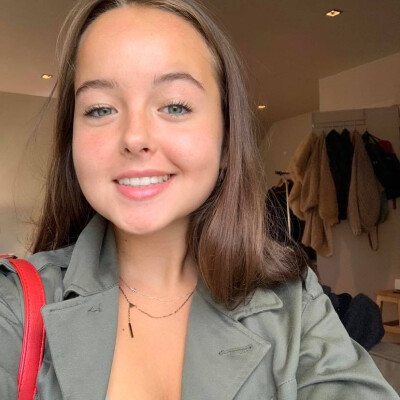 Romanie  is looking for a Room / Studio in Gent