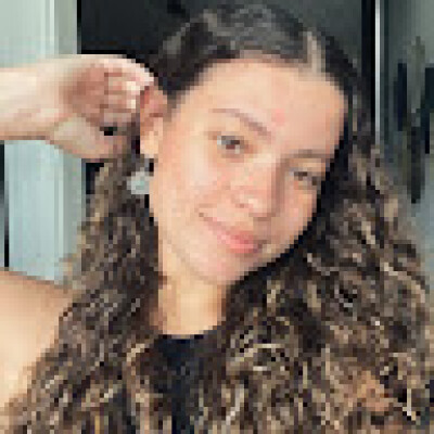 Laura  zoekt een Studio in Gent