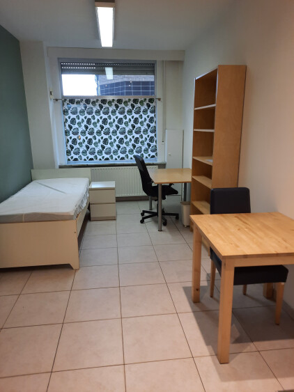 ruime studio met vernieuwd sanitair