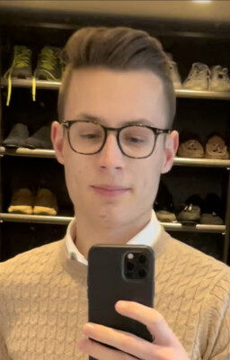Aaron zoekt een Studio in Gent
