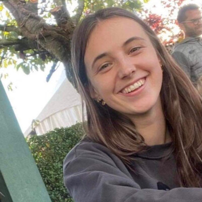 Meike zoekt een Kamer / Studio in Gent