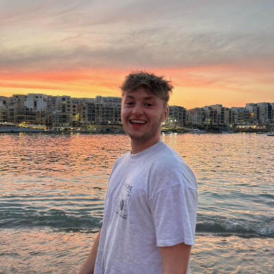 Vic zoekt een Appartement / Studio in Gent