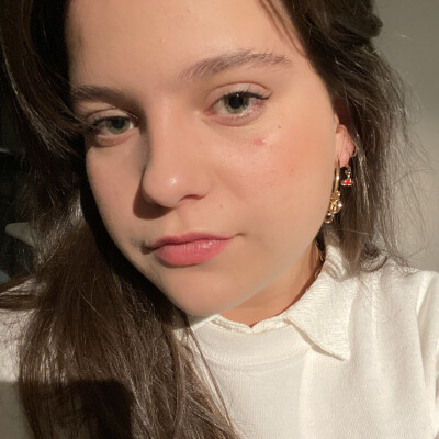 Hannah zoekt een Kamer / Appartement / Studio in Gent