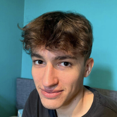 Lode is looking for a Room / Apartment / Studio in Gent