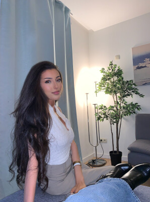 Yasmine  zoekt een Kamer / Studio in Gent