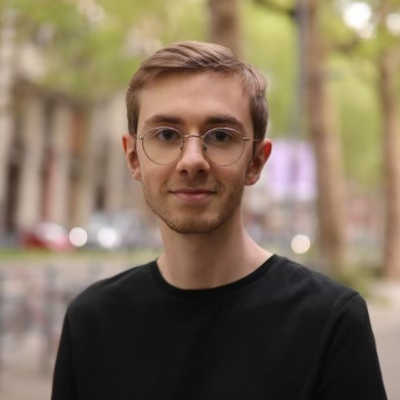 Elliott zoekt een Kamer / Appartement / Studio in Gent