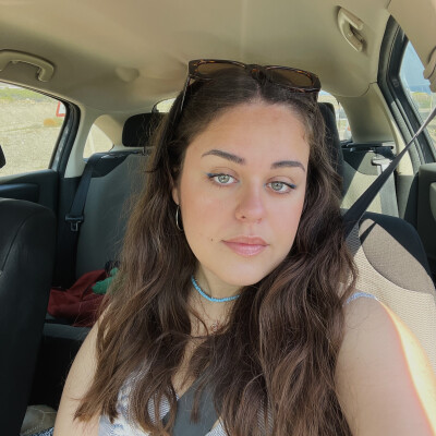 Andrea  is looking for a Room in Gent