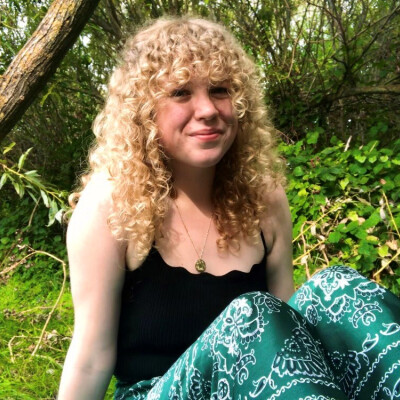 Fleur zoekt een Kamer / Studio in Gent