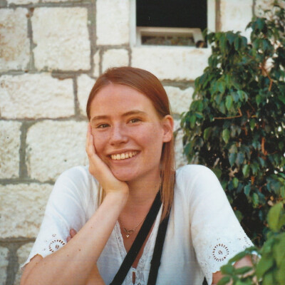 Cara zoekt een Kamer / Appartement / Studio in Gent