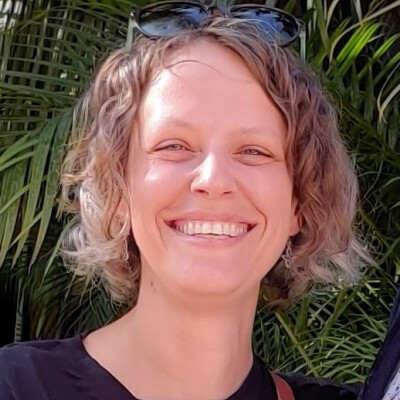 Sarah  zoekt een Kamer / Appartement / Studio in Gent