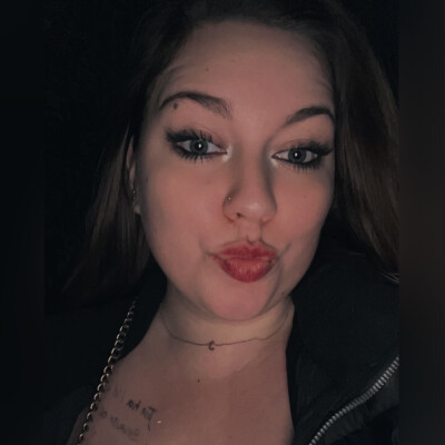 Chelsey zoekt een Kamer / Appartement / Studio in Gent