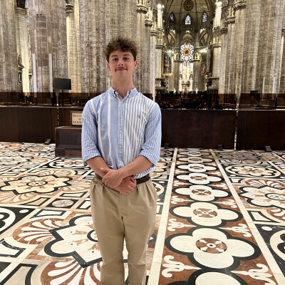 Arnaud zoekt een Kamer / Appartement / Studio in Gent