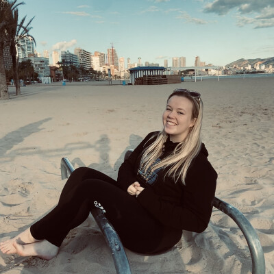 Tabitha zoekt een Kamer / Appartement / Studio in Gent