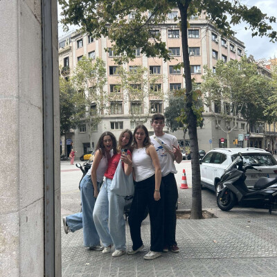 Daniella zoekt een Kamer / Appartement / Studio in Gent