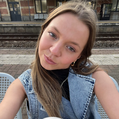 Nicole  zoekt een Kamer / Studio in Gent