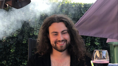 Jo zoekt een Kamer / Appartement / Studio in Gent